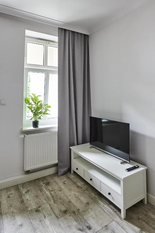 Niebieski Apartament De Lux Dla 4 Osob Chorzow Katowice Bagian luar foto